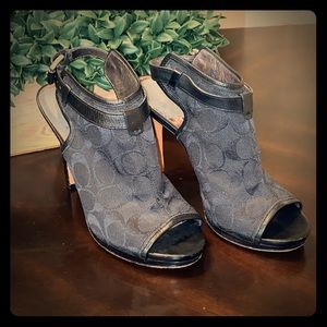 Black coach Heels size 8.5